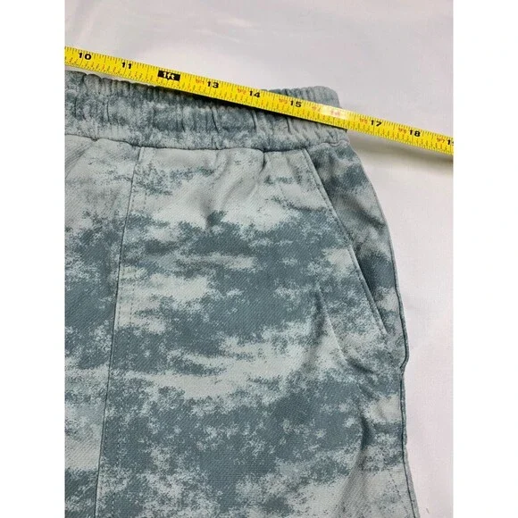 Athleta Farallon Shorts Gray Knit Shorts Size L Coastal Beach Activewear - Picture 5 of 10